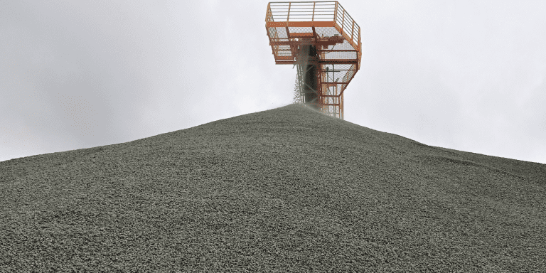 minério paraná economia pr