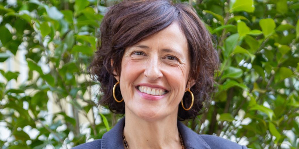 diretora ahk parana economiapr