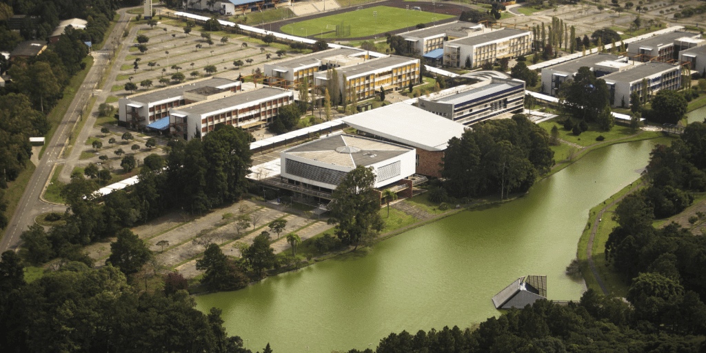 universidade positivo economiapr