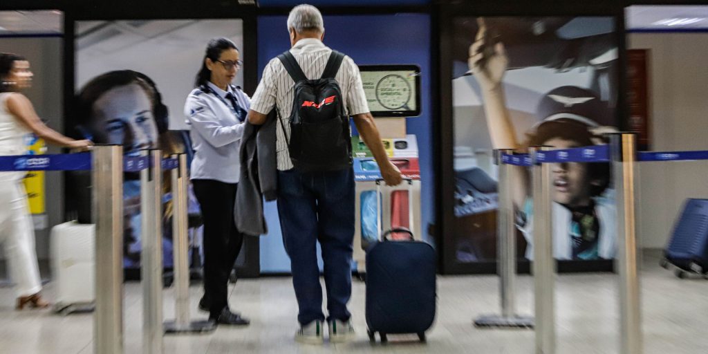 turistas estrangeiros economia pr