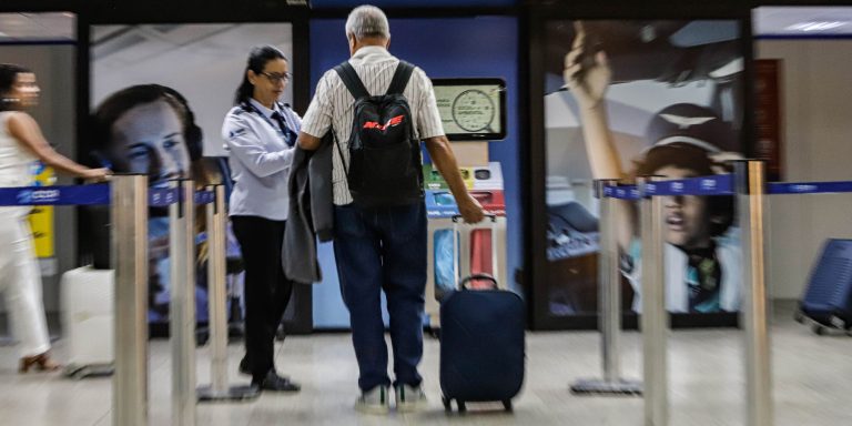 turistas estrangeiros economia pr