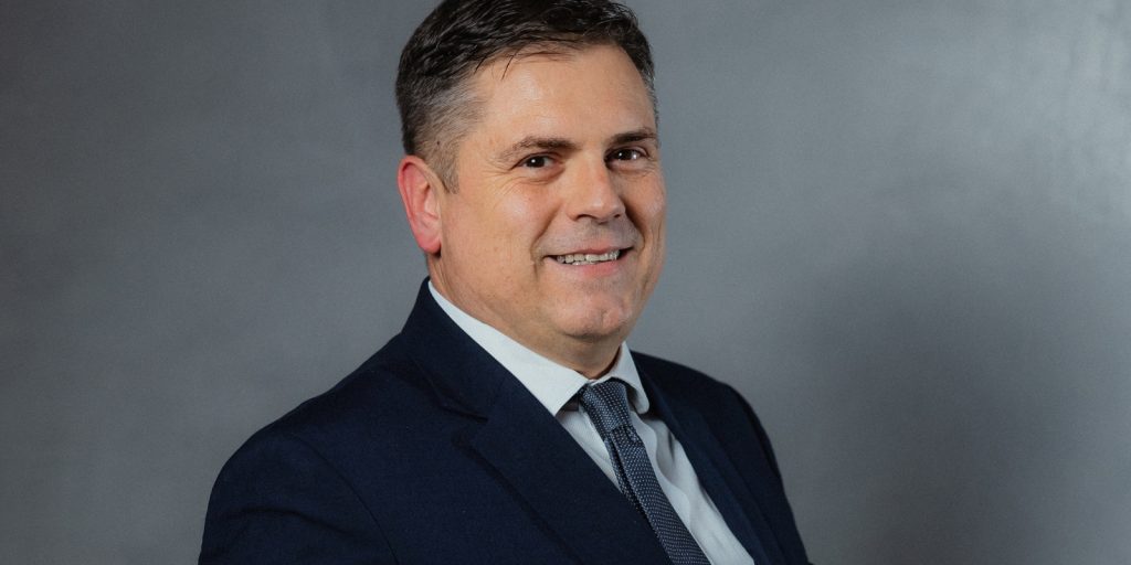 Forever layoff Economia PR