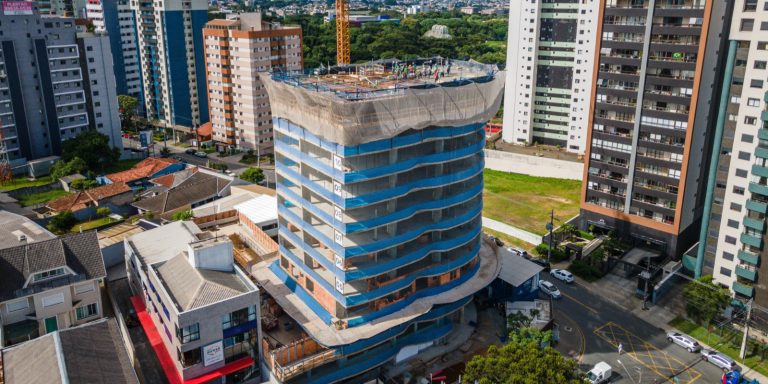 mercado imobiliário curitiba valorização economia pr