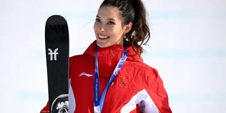 Eileen Gu Ouro Economia PR