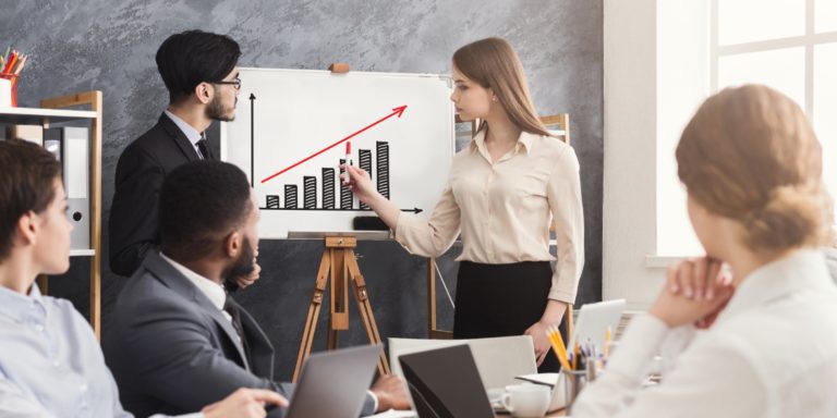 crescimento encolhimento economia pr