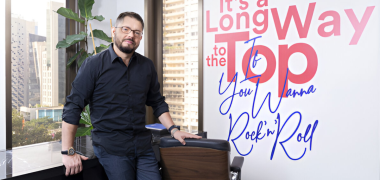 CNA Franquias idiomas Economia PR